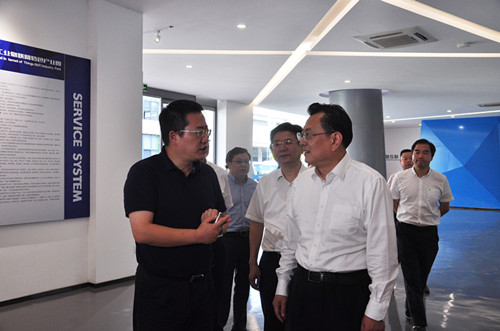 宁波市裘东耀市长一行考察柯力传感