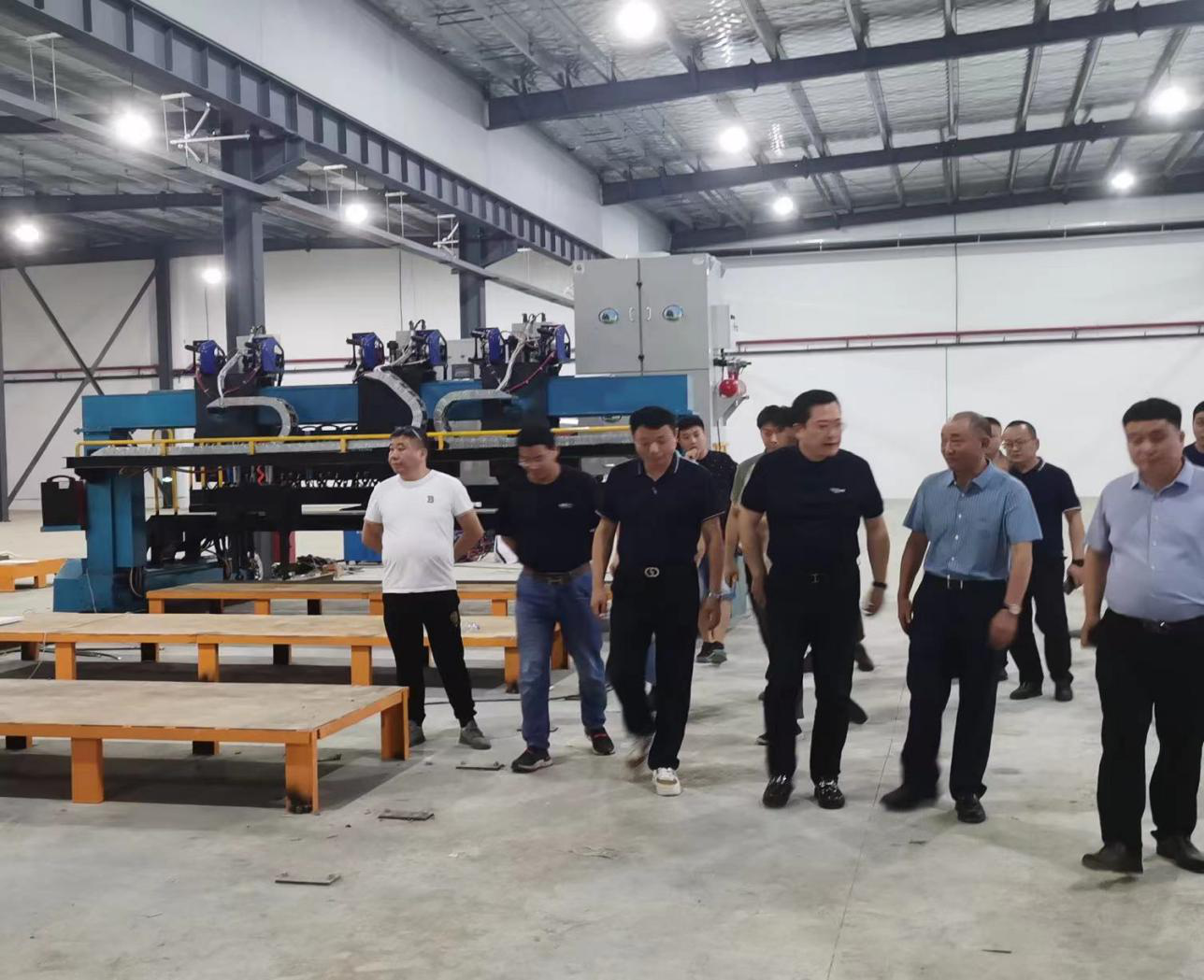 集团董事长兼总裁柯建东莅临安徽公司指导工作